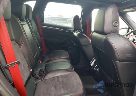 2017 Porsche Cayenne Gts из США, поврежденный, VIN WP1AD2A24HLA83199